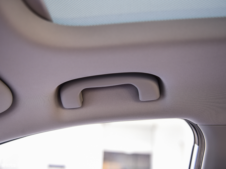 2018sRX3 18T ԄӻW