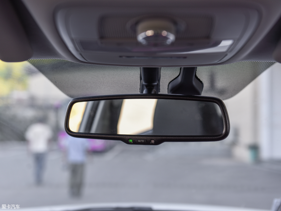 2018sRX3 18T ԄӻW