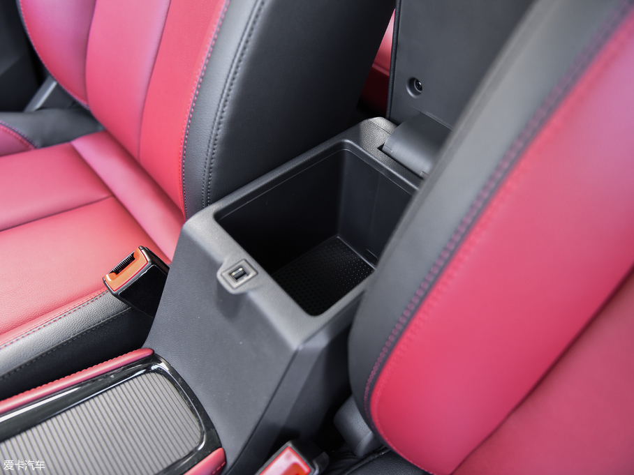 2018sRX3 18T ԄӻW