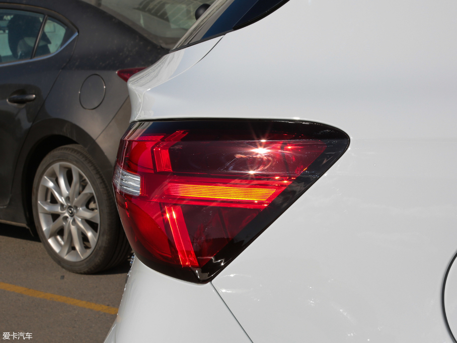 2018sRX3 18T ԄӻW