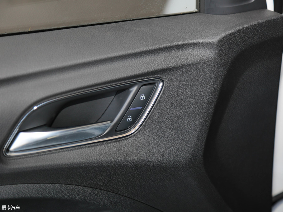 2018sRX3 18T ԄӻW