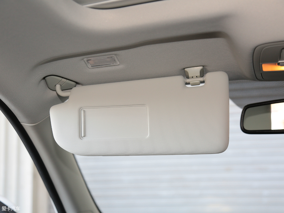 2018sRX3 18T ԄӻW