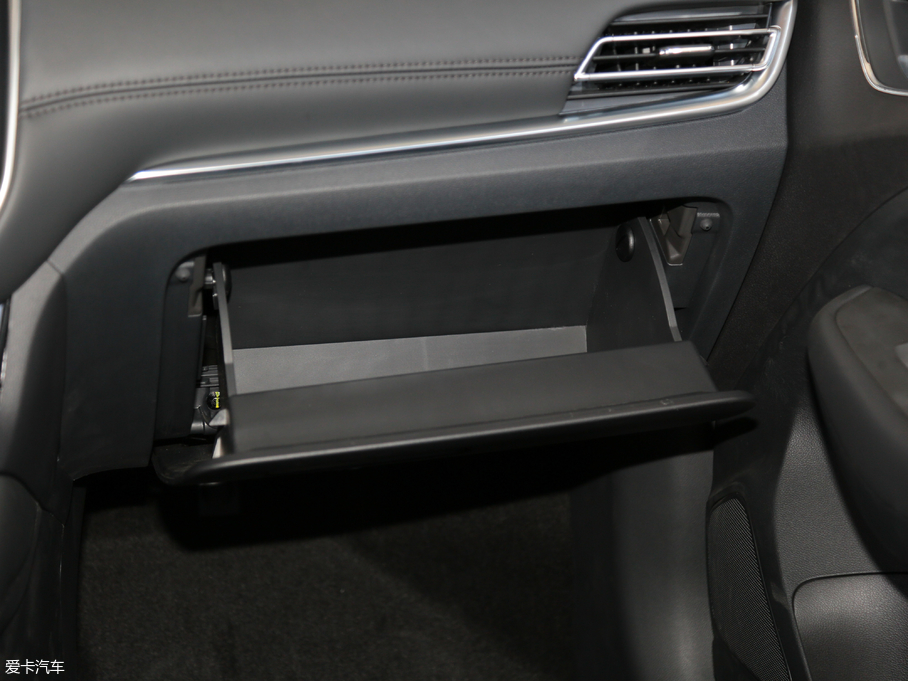 2018sRX3 18T ԄӻW