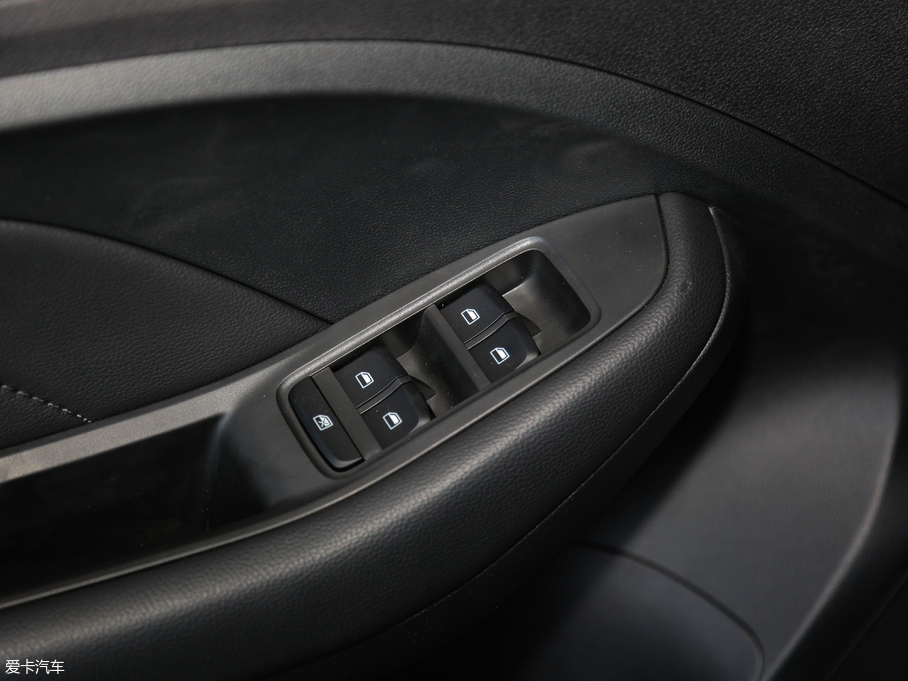 2018sRX3 18T ԄӻW