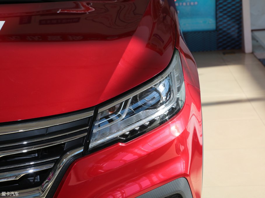 2018sRX3 18T ԄӻW