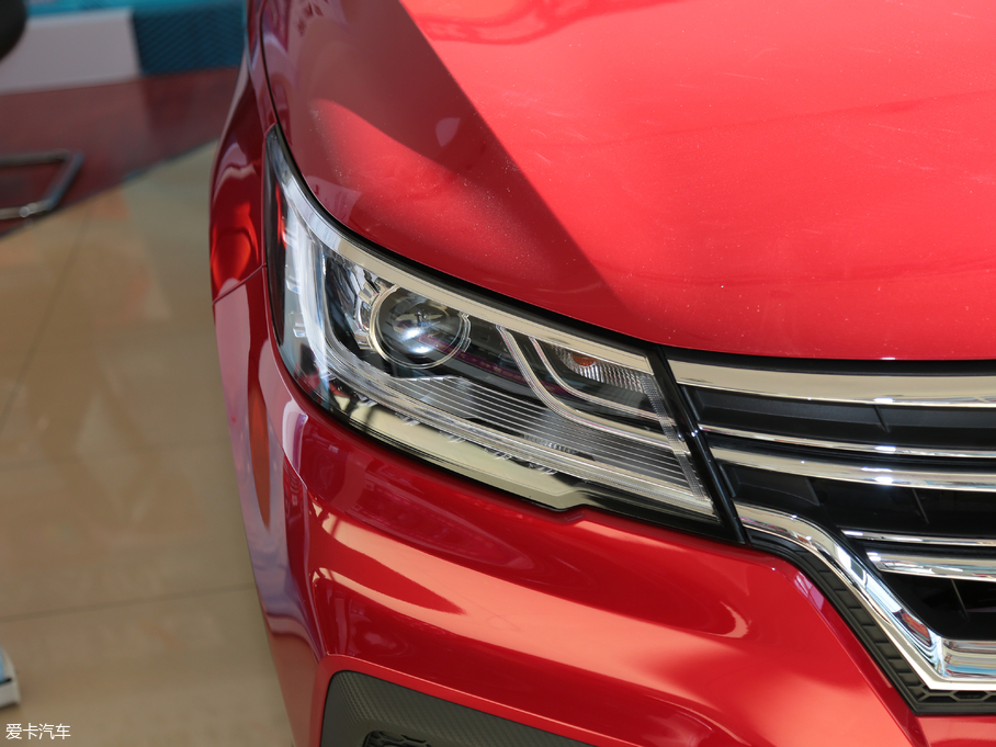 2018sRX3 18T ԄӻW