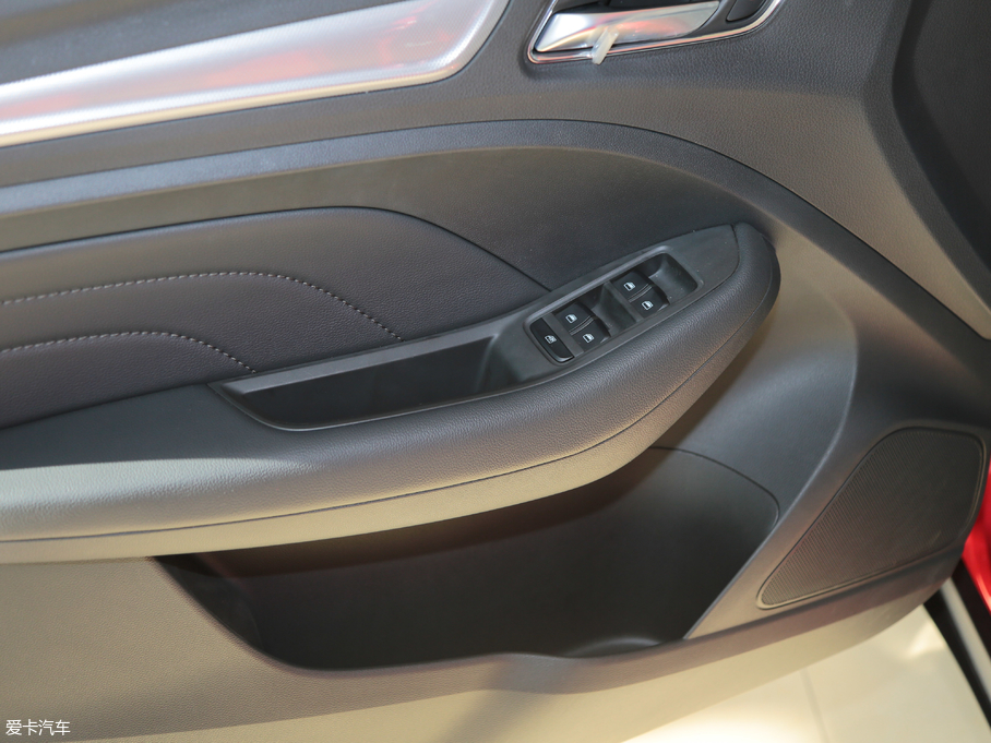 2018sRX3 18T ԄӻW