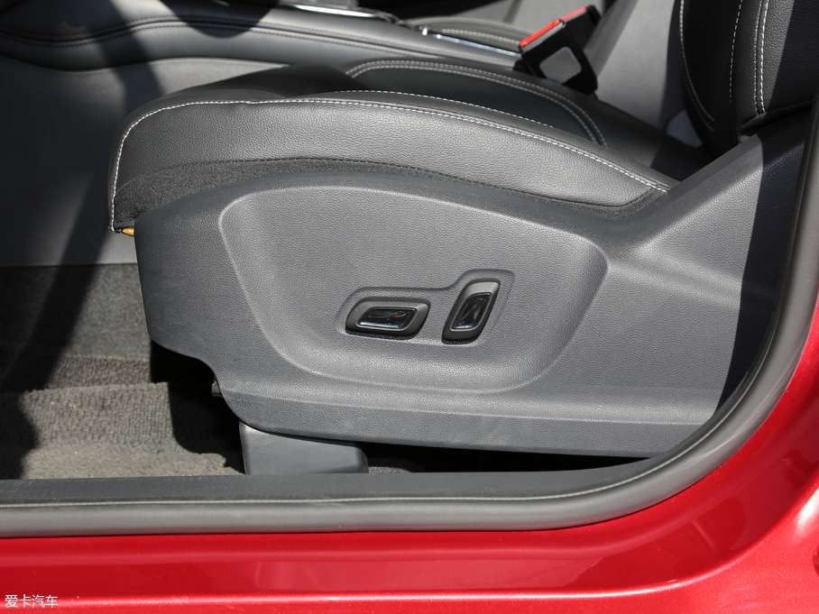 2018sRX3 18T ԄӻW