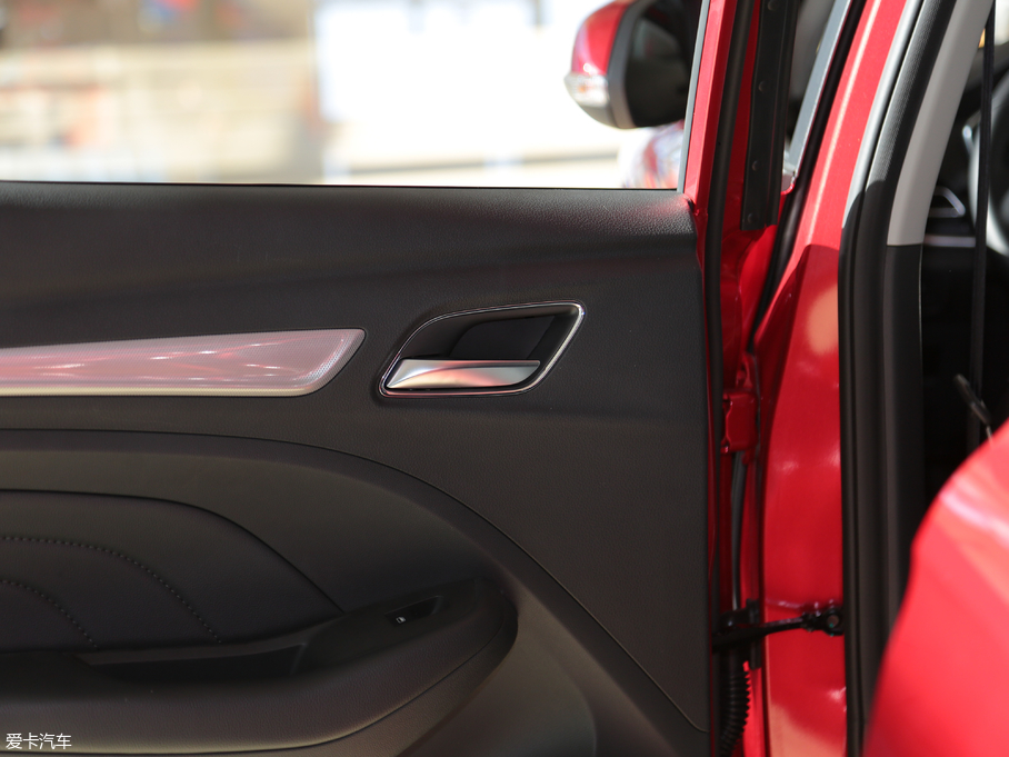 2018sRX3 18T ԄӻW