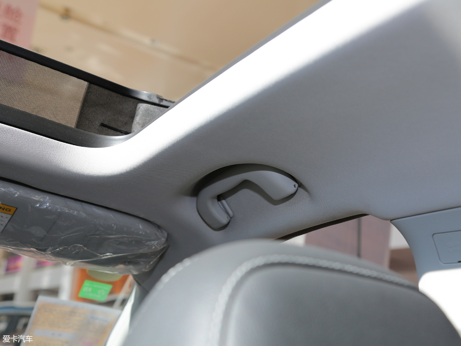 2018sRX3 18T ԄӻW