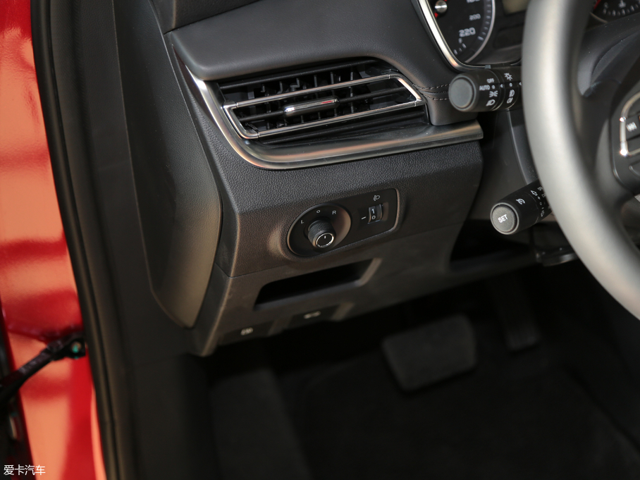 2018sRX3 18T ԄӻW