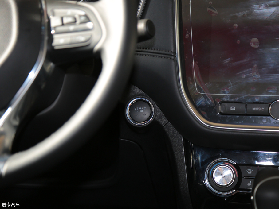 2018sRX3 18T ԄӻW