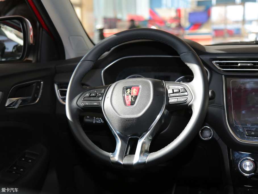 2018sRX3 18T ԄӻW