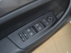 2018PLUS 1.5L ԄӺA {܇ƅ^	