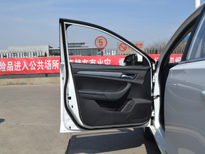 2018PLUS 1.5L քӺA {λ܇T