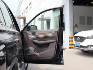 201830T (lin)W(wng)(q)Ş g