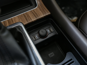 201830T (lin)W(wng)(q)Ş g