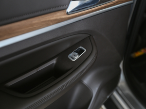 201830T (lin)W(wng)(q)Ş g