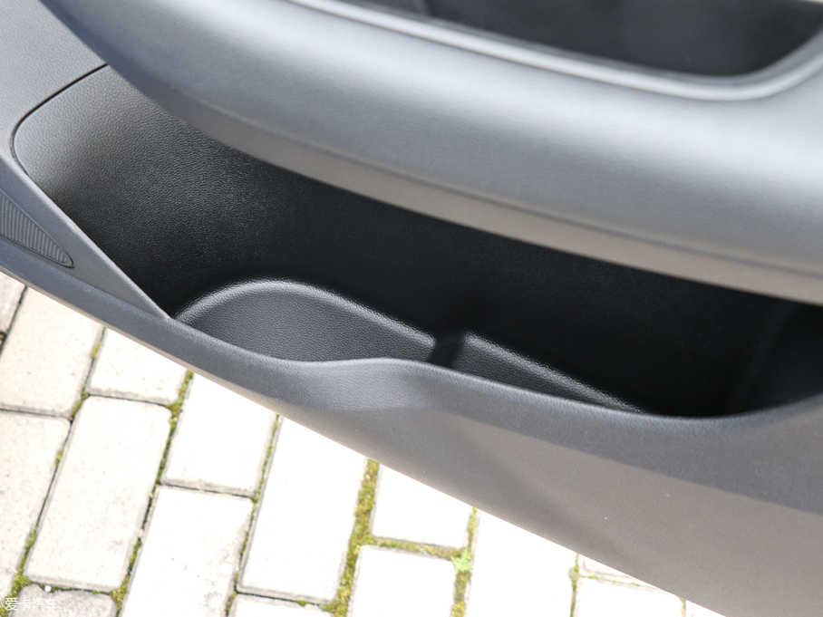 2018MG ZS 16T ԄŞW V