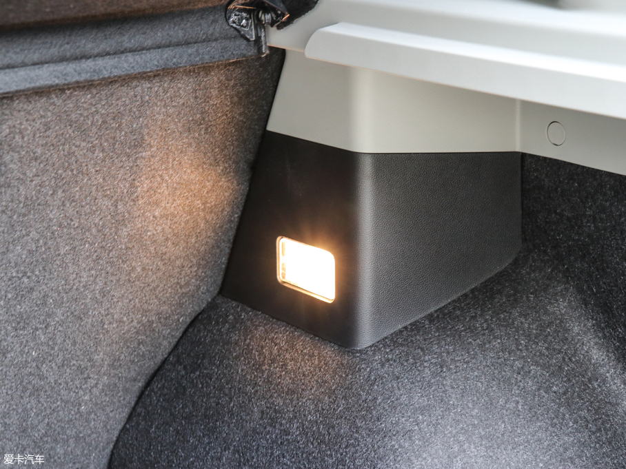 2018MG ZS 16T ԄŞW V