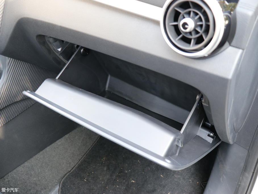 2018MG ZS 1.5L Ԅ(dng)(lin)W(wng) V