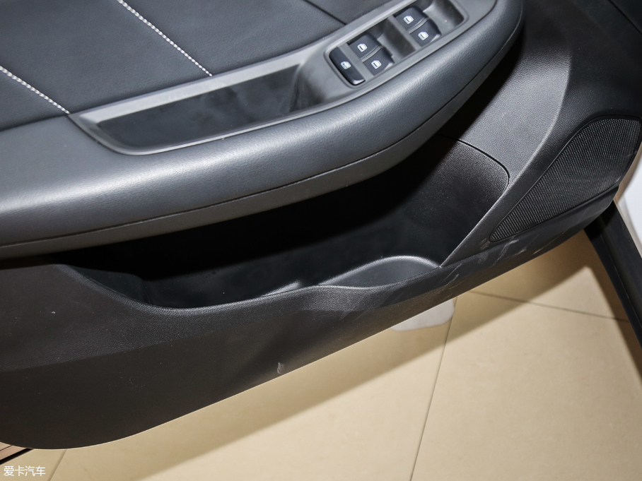 2018MG ZS 1.5L ԄӺA V