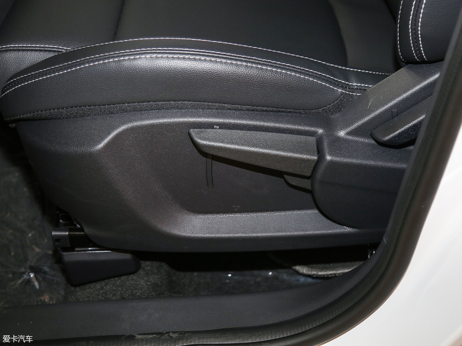 2018MG ZS 1.5L ԄӺA V