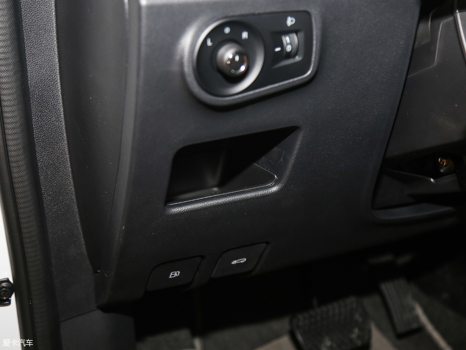 2018MG ZS 1.5L ԄӺA V