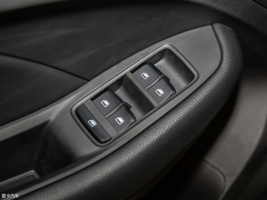 2018MG ZS 1.5L ԄӺA V