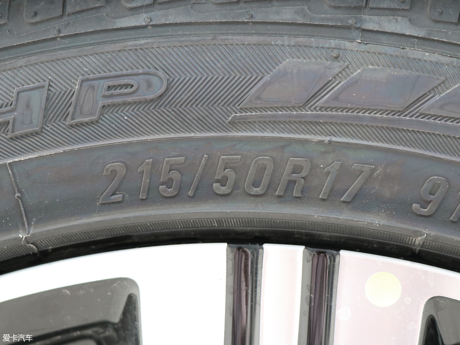 2018MG ZS 1.5L ԄӾӢ V