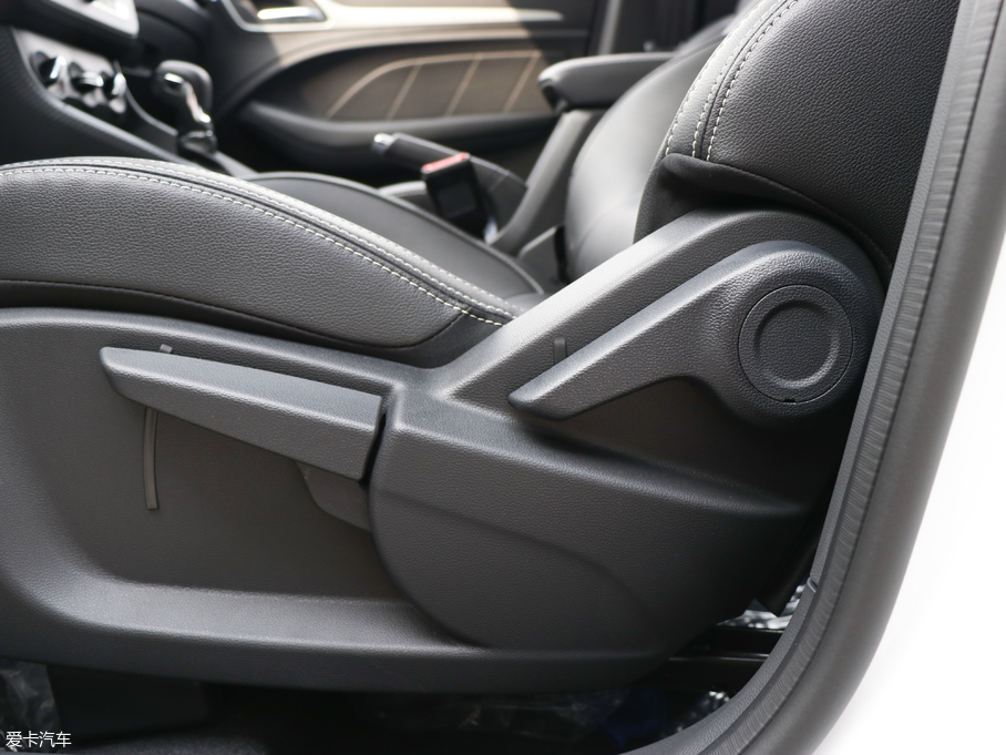 2018MG ZS 1.5L ԄӾӢ V