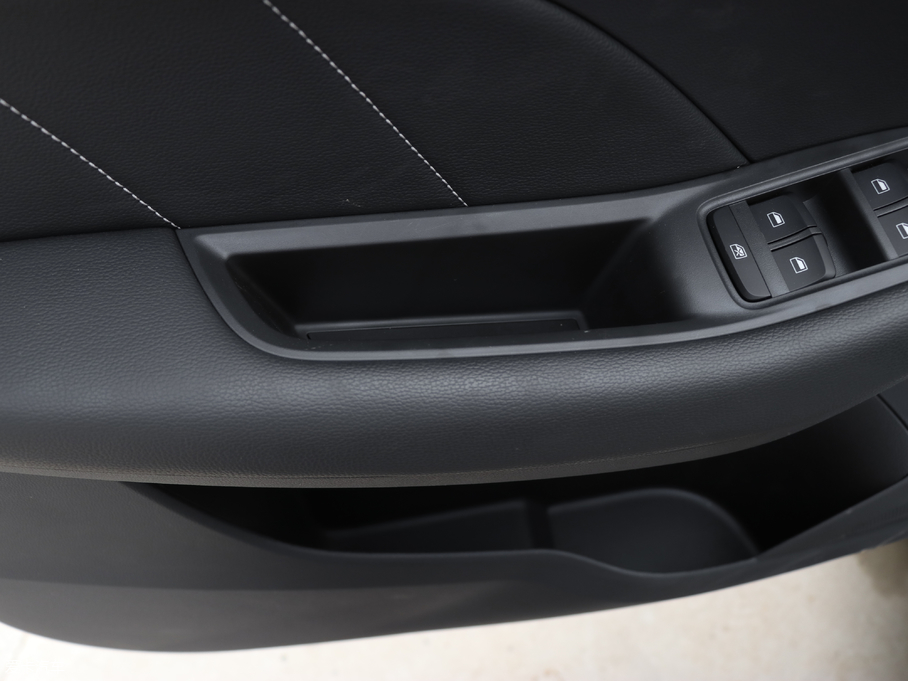 2018MG ZS 1.5L ԄӾӢ V