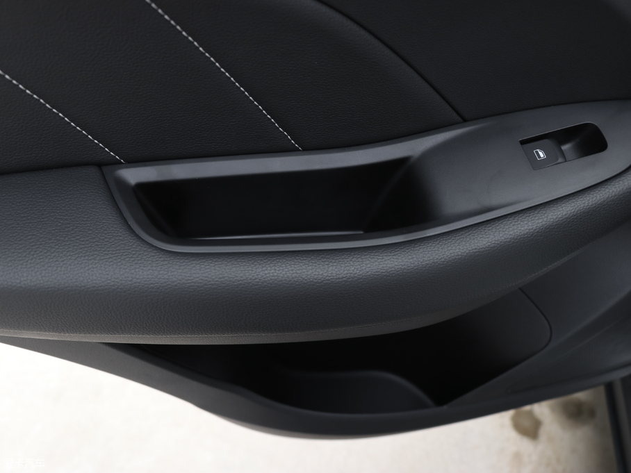 2018MG ZS 1.5L ԄӾӢ V