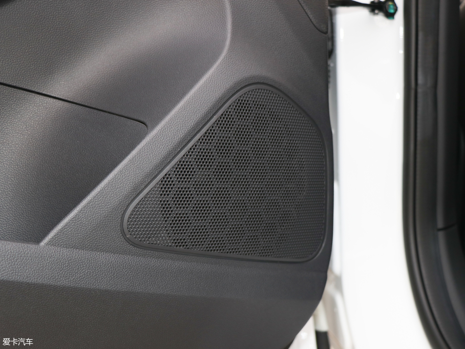 2018MG ZS 1.5L ԄӾӢ V