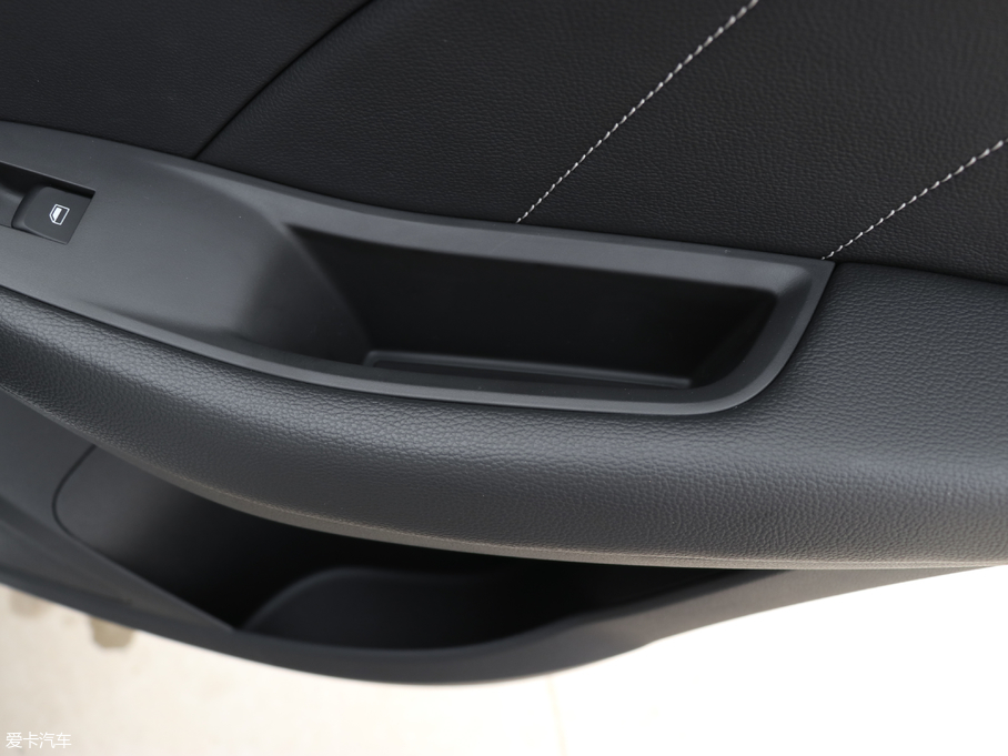 2018MG ZS 1.5L Ԅ(dng)Ӣ (gu)V