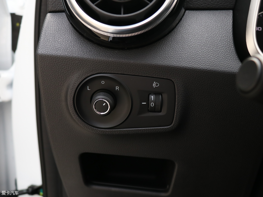 2018MG ZS 1.5L ԄӾӢ V