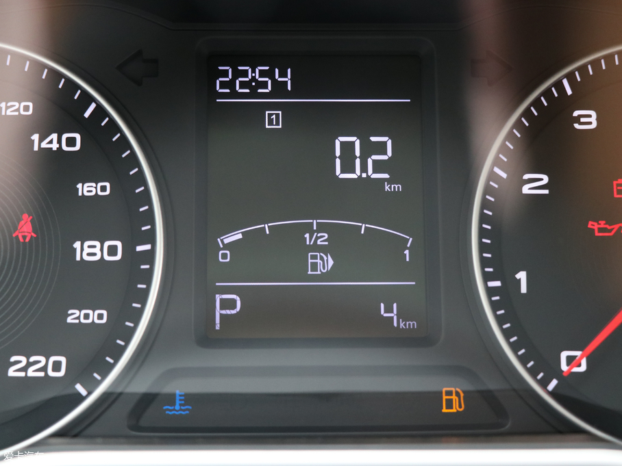 2018MG ZS 1.5L ԄӾӢ V