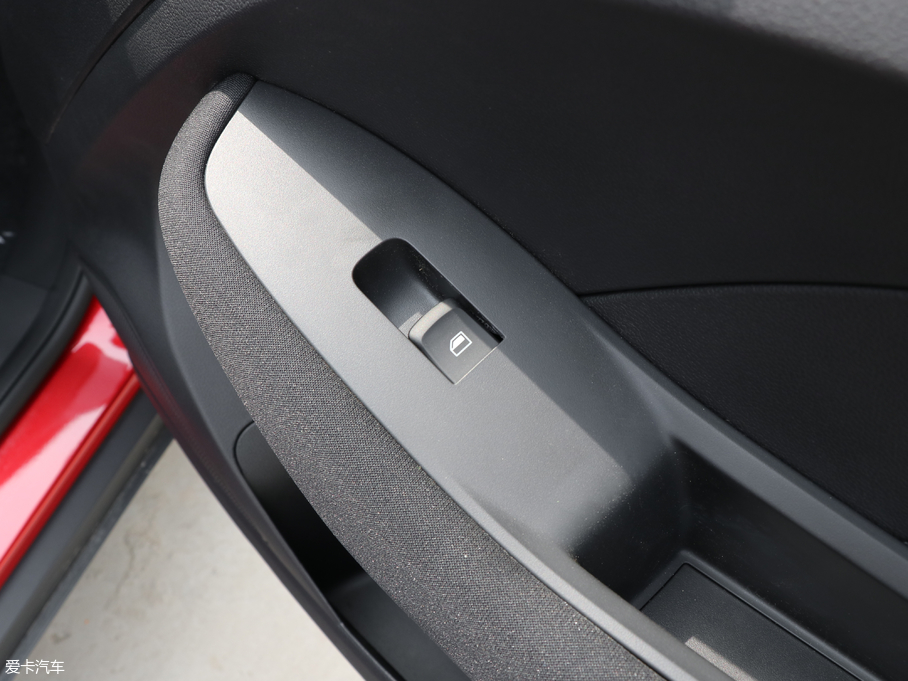 2018MG ZS 1.5L ք(dng)L(fng)а (gu)V