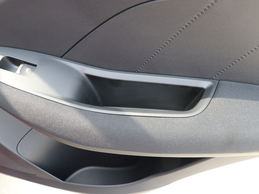 2018MG ZS 1.5L ք(dng)L(fng)а (gu)V