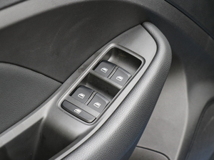 201816T ԄŞW V {܇ƅ^	