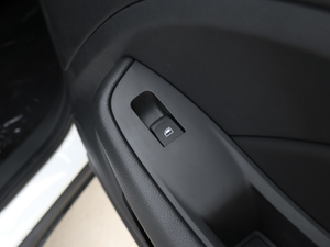 20181.5L Ԅ(dng)Ӣ V g