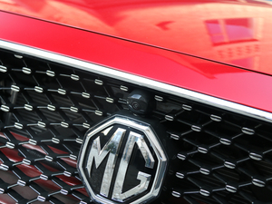 201820T ԄTrophy\ӻW V ^