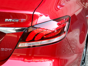 201820T ԄTrophy\ӻW V ^