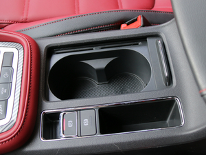 201820T ԄTrophy\ӻW V g