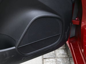 201820T ԄTrophy\ӻW V g