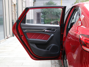 201820T ԄTrophy\ӻW V ܇T