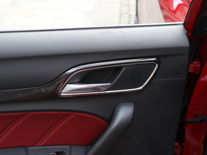 201820T ԄTrophy\ӻW V g