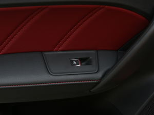 201820T ԄTrophy\ӻW V g