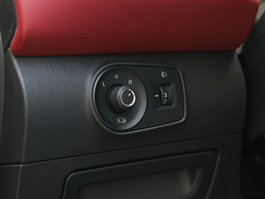 201820T ԄTrophy\ӻW V g