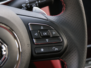 201820T ԄTrophy\ӻW V п؅^